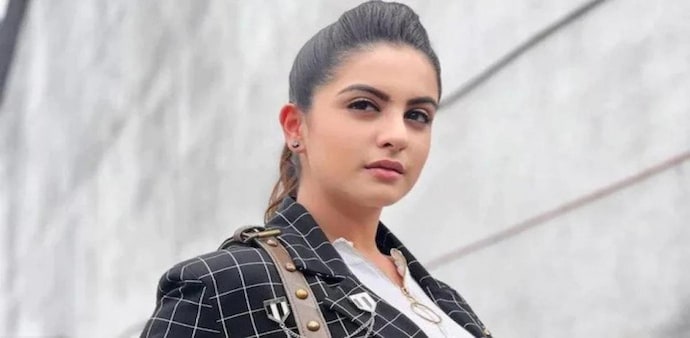 Tunisha Sharma allegedly died by suicide on the sets of her TV show Ali Baba: Daastan-E-Kabul on December 24 Tunisha Sharma allegedly died by suicide on the sets of her TV show Ali Baba: Daastan-E-Kabul on December 24