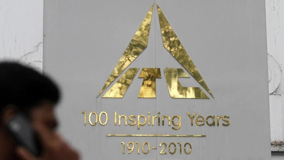 ITC stock offers good risk-reward, given attractive yields, strong cigarette segment margins and improving momentum in other businesses. The stock has potential to hit Rs 400 level next year, analysts said ITC stock offers good risk-reward, given attractive yields, strong cigarette segment margins and improving momentum in other businesses. The stock has potential to hit Rs 400 level next year, analysts said