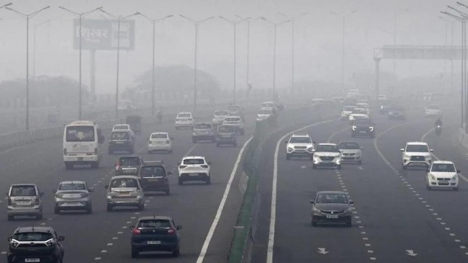 According to SAFAR data, Delhi’s 24-hour average AQI stood at 369 this morning. (AFP Photo) According to SAFAR data, Delhi’s 24-hour average AQI stood at 369 this morning. (AFP Photo)