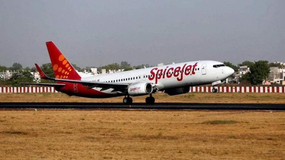 SpiceJet stock hit a 52-week high of Rs 71.80 on December 15, 2021 and fell to a 52-week low of Rs 34.60 on July 28, 2022 SpiceJet stock hit a 52-week high of Rs 71.80 on December 15, 2021 and fell to a 52-week low of Rs 34.60 on July 28, 2022
