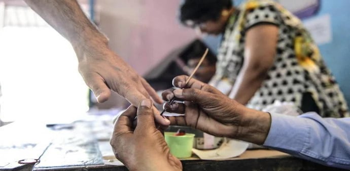 Gujarat Election Results 2022: In 2017, the BJP had got 99 seats while Congress had cornered 77 Gujarat Election Results 2022: In 2017, the BJP had got 99 seats while Congress had cornered 77