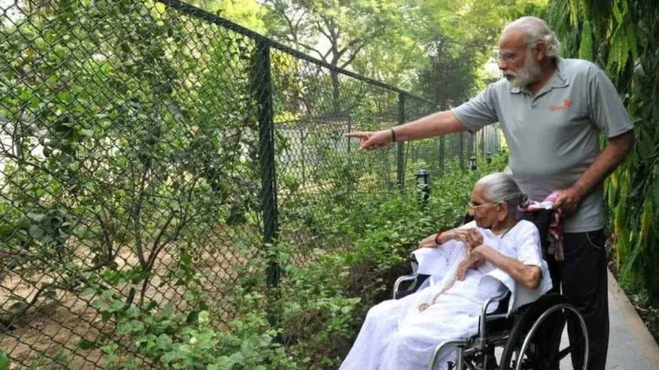 Heeraben Modi was admitted to Ahmedabad’s UN Mehta Hospital of Cardiology and Research Centre a day after PM Modi’s younger brother Prahlad Modi met with a car accident Heeraben Modi was admitted to Ahmedabad’s UN Mehta Hospital of Cardiology and Research Centre a day after PM Modi’s younger brother Prahlad Modi met with a car accident