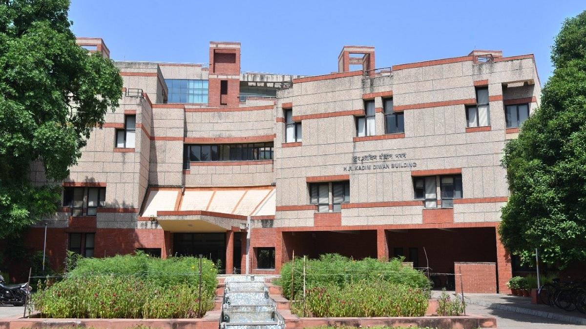 In all, 33 offers above Rs 1 crore have been received by IIT-Kanpur students In all, 33 offers above Rs 1 crore have been received by IIT-Kanpur students