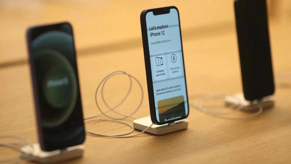 Apple iPhones are some of the remaining smartphones that still haven't switched to USB Type-C connectors Apple iPhones are some of the remaining smartphones that still haven't switched to USB Type-C connectors