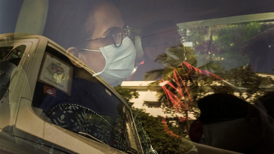 Chanda Kochhar, Deepak Kochhar appear at the special CBI court Chanda Kochhar, Deepak Kochhar appear at the special CBI court