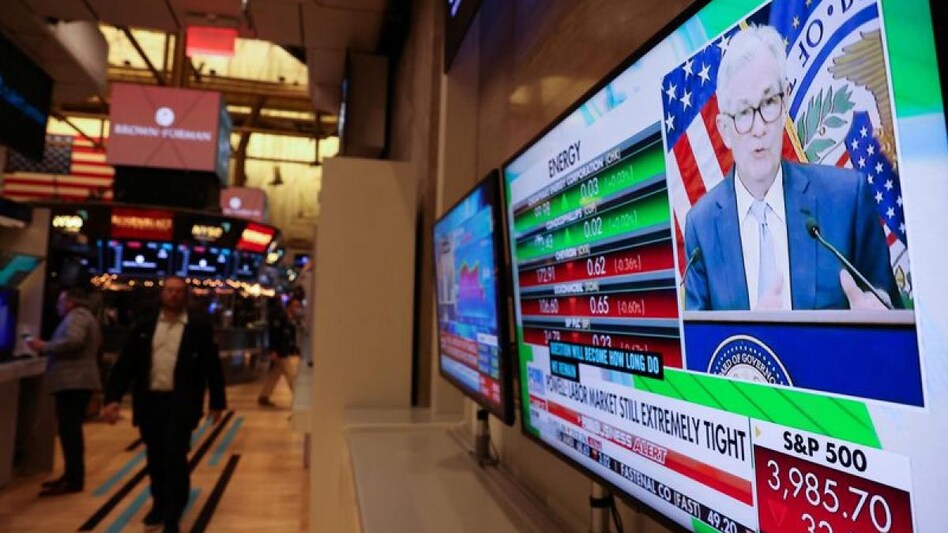 Wall Street slides more than 1% on angst over hawkish Fed (Photo: Reuters) Wall Street slides more than 1% on angst over hawkish Fed (Photo: Reuters)