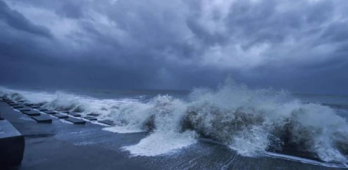 Cyclone Mandous: Deep depression over Southwest and adjoining Southeast Bay of Bengal moved west-northwestwards with a speed of 10 kmph during past 6 hours Cyclone Mandous: Deep depression over Southwest and adjoining Southeast Bay of Bengal moved west-northwestwards with a speed of 10 kmph during past 6 hours