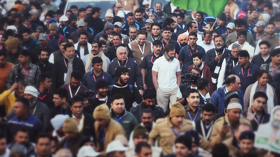 At Haryana leg of Bharat Jodo Yatra, Rahul Gandhi was joined by senior leaders including Bhupinder Singh Hooda, Randeep Singh Surjewala, Kumari Selja, Karan Singh Dalal and others At Haryana leg of Bharat Jodo Yatra, Rahul Gandhi was joined by senior leaders including Bhupinder Singh Hooda, Randeep Singh Surjewala, Kumari Selja, Karan Singh Dalal and others