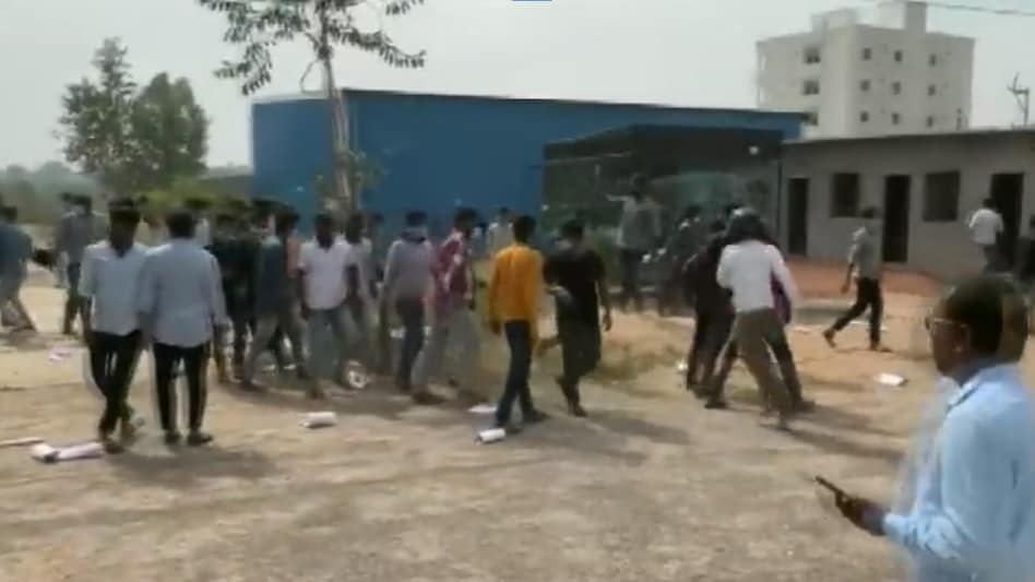 Watch! Mob barges into Telangana house, kidnaps 24-year-old woman in broad daylight Watch! Mob barges into Telangana house, kidnaps 24-year-old woman in broad daylight