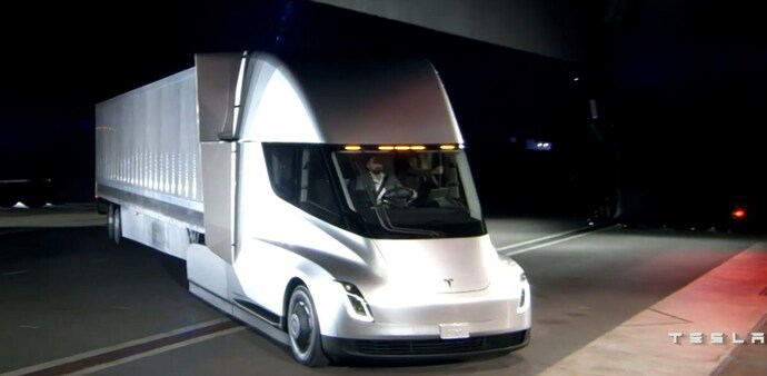 Tesla semi-truck deliveries have finally begun 5 years after it was unveiled Tesla semi-truck deliveries have finally begun 5 years after it was unveiled