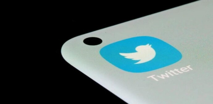 Twitter earns nearly 90% of its revenue from selling digital ads. Twitter earns nearly 90% of its revenue from selling digital ads.