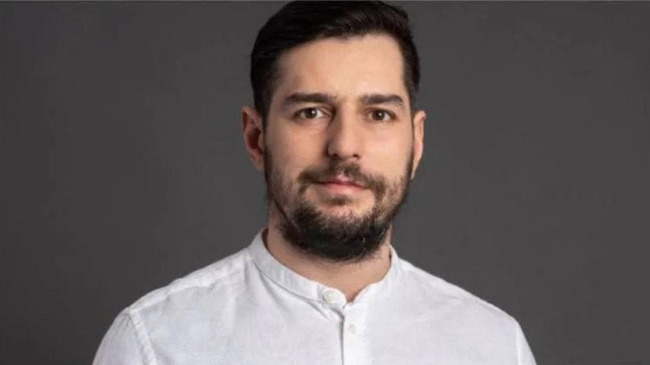 Alexandru then stated that he searches for commonalities. Alexandru then stated that he searches for commonalities.