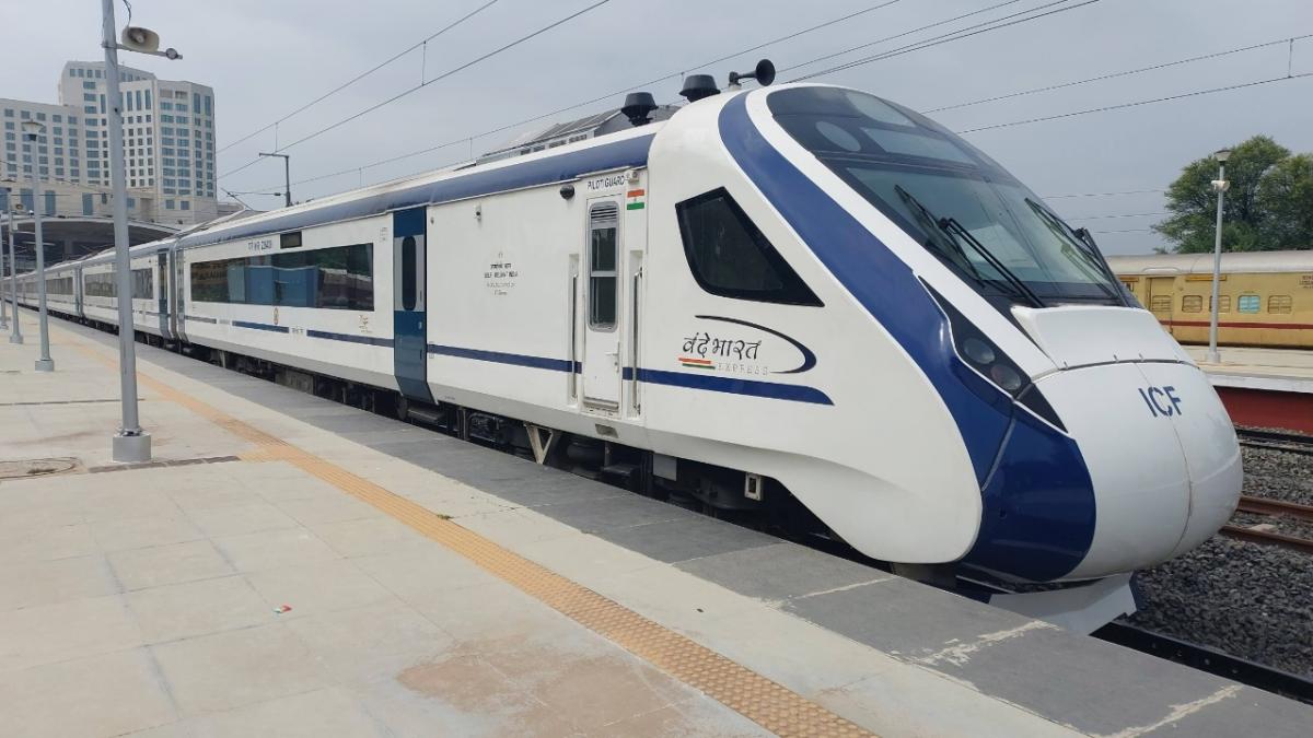 Howrah-New Jalpaiguri Vande Bharat Express: Route, stoppage, timings, fare and other details Howrah-New Jalpaiguri Vande Bharat Express: Route, stoppage, timings, fare and other details