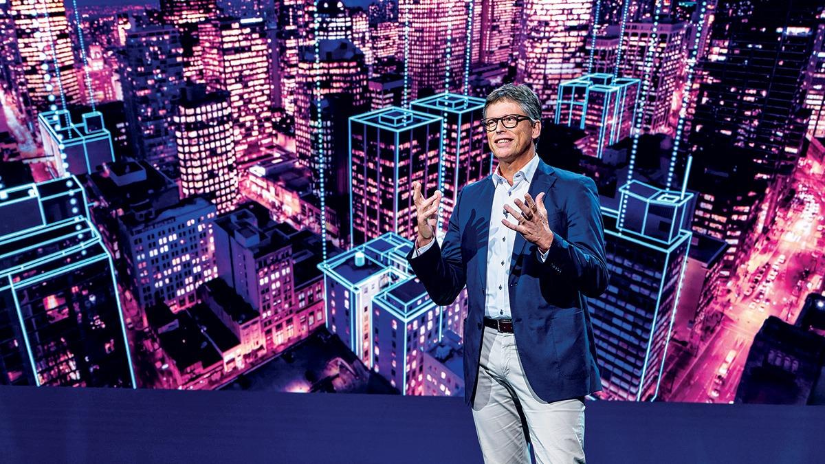 Matthias Rebellius, CEO of Smart Infrastructure and Member of the Managing Board at Siemens AG Matthias Rebellius, CEO of Smart Infrastructure and Member of the Managing Board at Siemens AG