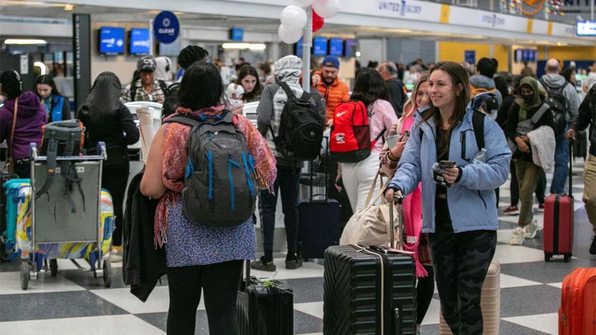 US flight glitch: Unspecified personnel corrupted data file leading to FAA outage, says report