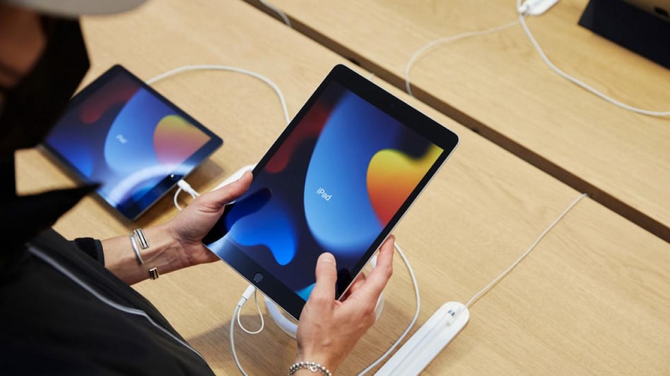 First, make sure that your device is updated to the latest iOS version - 16.3 or later. First, make sure that your device is updated to the latest iOS version - 16.3 or later.