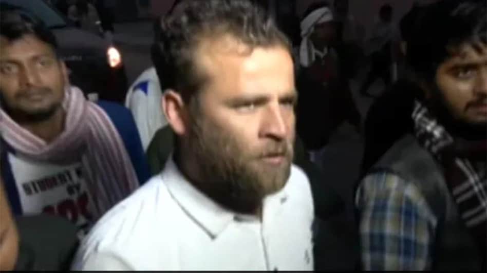 Rahul Gandhi's lookalike joins Bharat Jodo Yatra in Uttar Pradesh’s Baghpat Rahul Gandhi's lookalike joins Bharat Jodo Yatra in Uttar Pradesh’s Baghpat