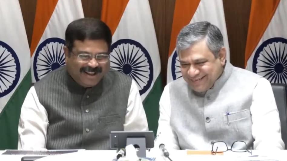 Union Ministers Dharmendra Pradhan (L) and Ashwini Vaishnaw. Union Ministers Dharmendra Pradhan (L) and Ashwini Vaishnaw.