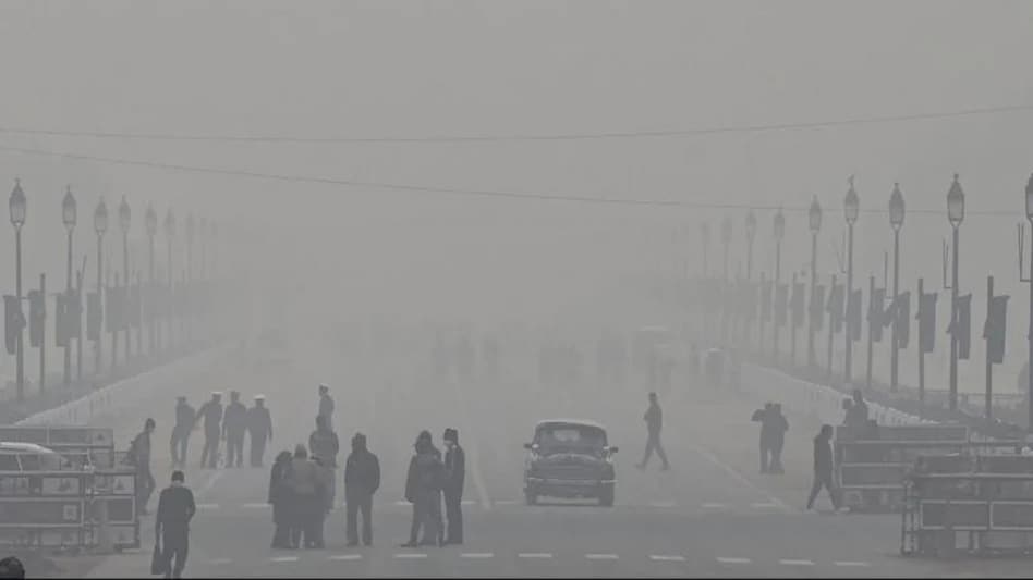 Cold wave: Temperatures have increased in the city due to a western disturbance in northwest India. Cold wave: Temperatures have increased in the city due to a western disturbance in northwest India.