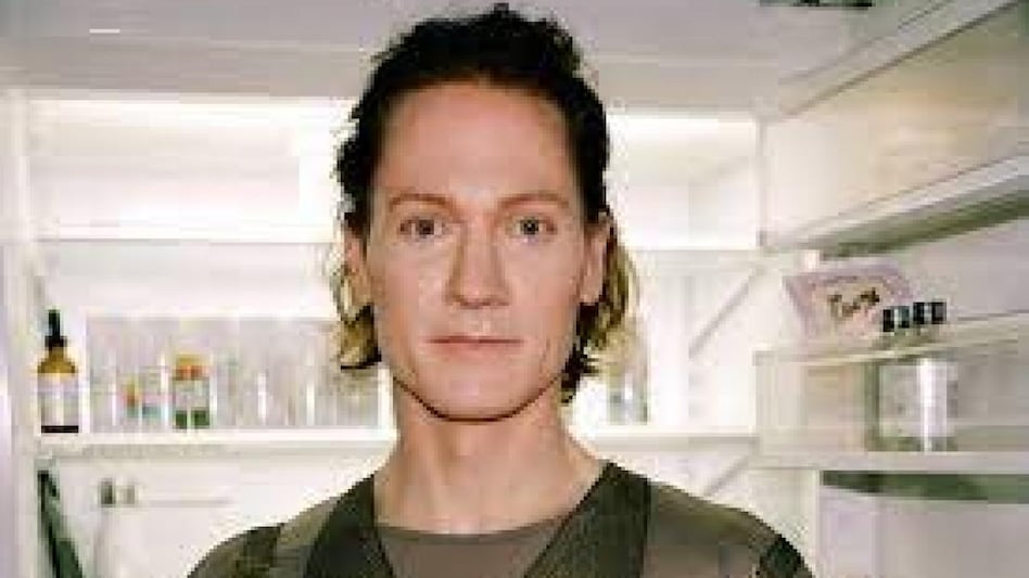 A 45-year-old entrepreneur, Bryan Johnson has one-upped most people and surprised the whole world with his extensive team of 30 doctors and health experts who monitor his every bodily function. A 45-year-old entrepreneur, Bryan Johnson has one-upped most people and surprised the whole world with his extensive team of 30 doctors and health experts who monitor his every bodily function.