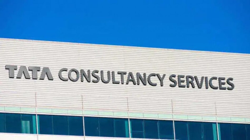 TCS saw a modest revenue beat, but margin miss in the December quarter, Nomura India said. This brokerage has target of Rs 2,850 on TCS TCS saw a modest revenue beat, but margin miss in the December quarter, Nomura India said. This brokerage has target of Rs 2,850 on TCS