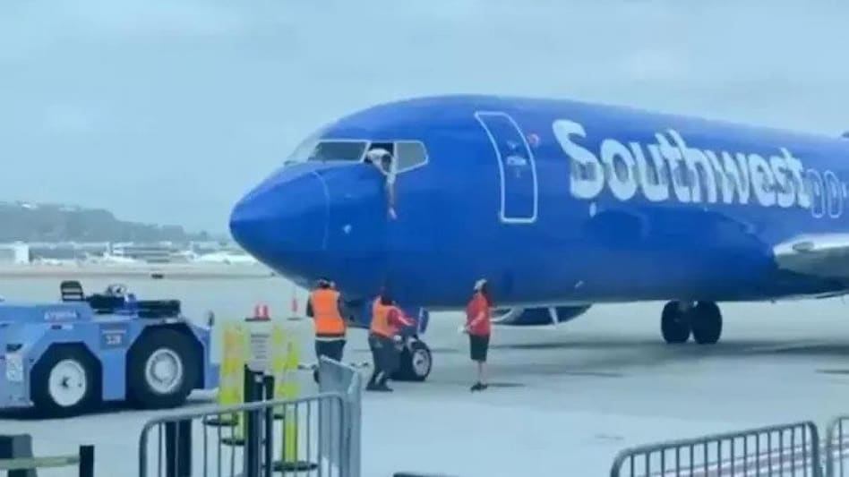 Shareholders sue Southwest Airlines over flight meltdown Shareholders sue Southwest Airlines over flight meltdown