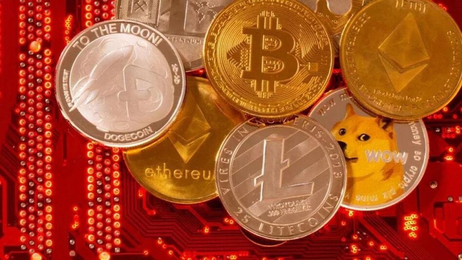 Bitcoin, the world's biggest and best-known cryptocurrency, rose 4.6% to $20,853 at 01:01 GMTon Saturday, adding $922 to its previous close Bitcoin, the world's biggest and best-known cryptocurrency, rose 4.6% to $20,853 at 01:01 GMTon Saturday, adding $922 to its previous close