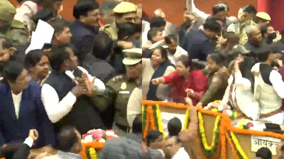 Earlier, the election was abruptly adjourned on January 6 after heated exchanges between councillors of the Aam Aadmi Party (AAP) and the Bharatiya Janata Party (BJP). Earlier, the election was abruptly adjourned on January 6 after heated exchanges between councillors of the Aam Aadmi Party (AAP) and the Bharatiya Janata Party (BJP).