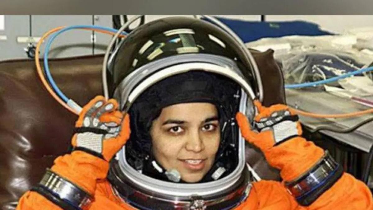અવકાશયાન કેમ હજારો ટુકડાઓમાં તૂટી ગયું, જેના કારણે કલ્પના ચાવલાનો જીવ ગયો? 3 20 years of Columbia tragedy: What really happened on Kalpana Chawla's last space flight? - BusinessToday