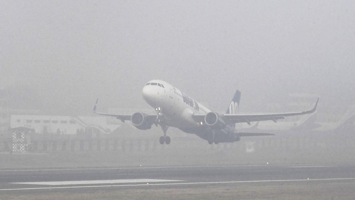 Delhi: Several flights, trains delayed due to foggy conditions and low visibility