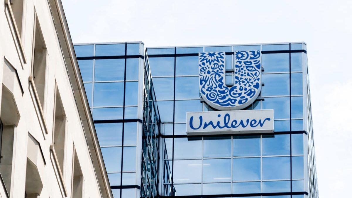 Hindustan Unilever’s consolidated profit may come in at Rs 2,481.50 crore for the December quarter, up 8.3 per cent YoY over Rs 2,292 crore in the year-ago quarter, Kotak Institutional Equities said. Hindustan Unilever’s consolidated profit may come in at Rs 2,481.50 crore for the December quarter, up 8.3 per cent YoY over Rs 2,292 crore in the year-ago quarter, Kotak Institutional Equities said.