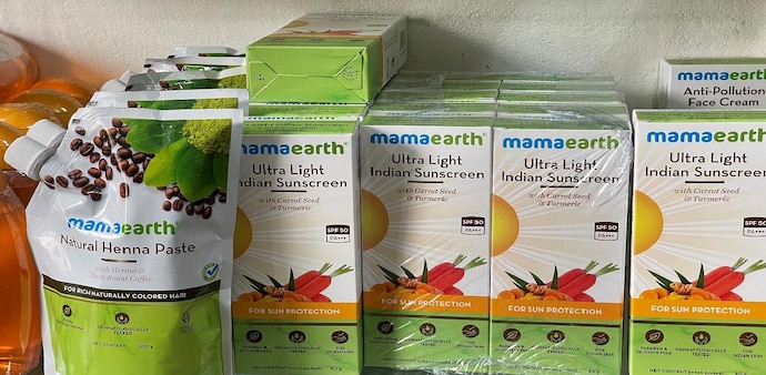 Many Twitter users said retail investors should stop SIPs in all the AMCs that subscribe to Mamaearth IPO. Many Twitter users said retail investors should stop SIPs in all the AMCs that subscribe to Mamaearth IPO.
