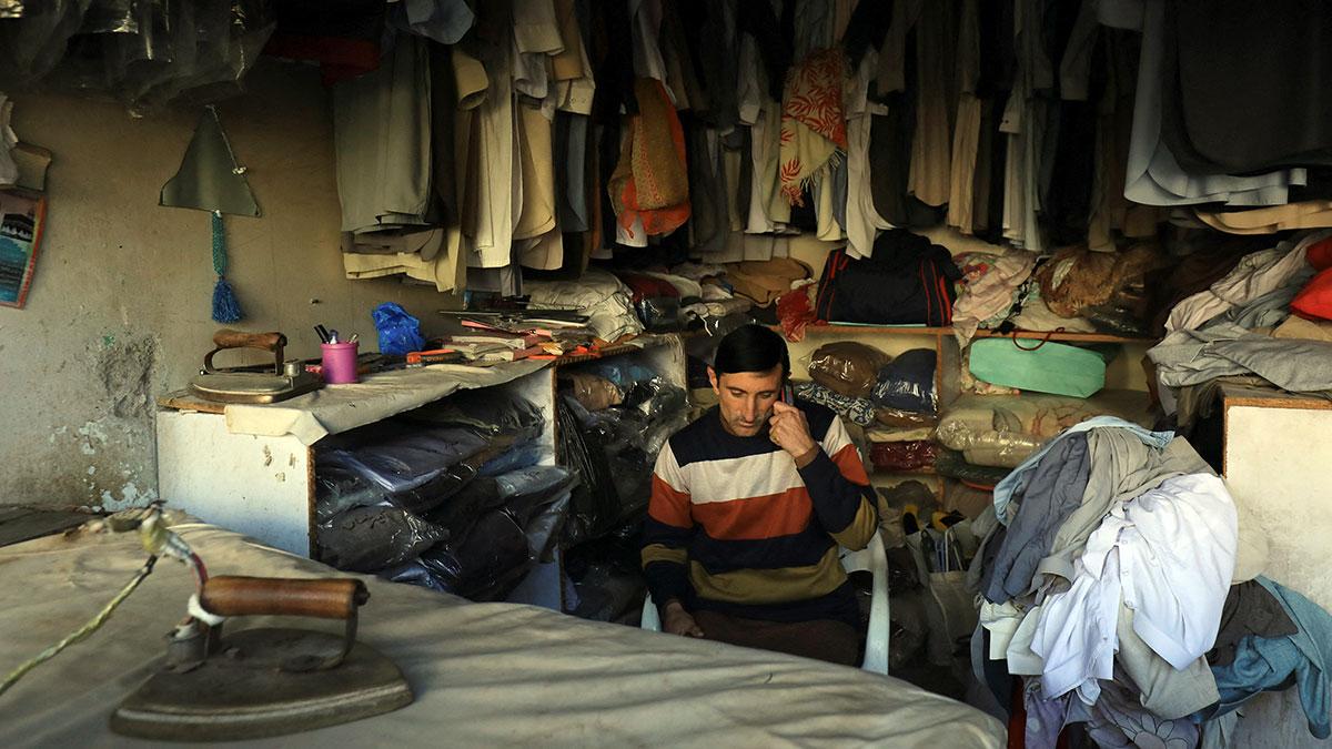 Pakistan power outage triggers meme fest on social media Pakistan power outage triggers meme fest on social media