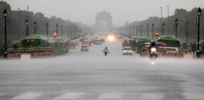 On Sunday, light showers in the national capital further intensified cold conditions On Sunday, light showers in the national capital further intensified cold conditions
