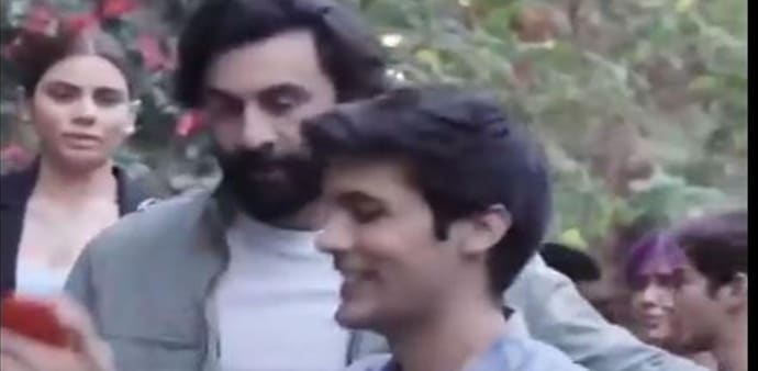 The actor hears the fan beg him to stay, but he leaves. The actor hears the fan beg him to stay, but he leaves.