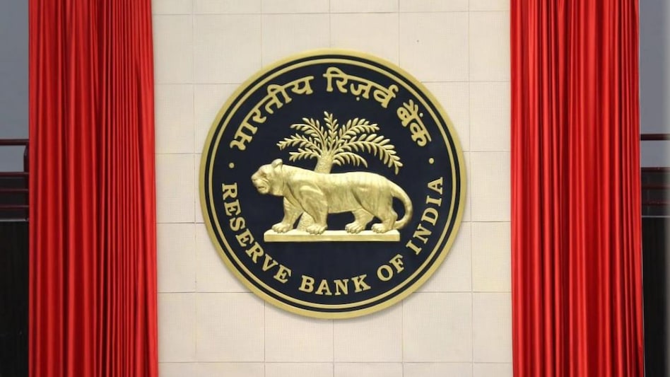 Govt switches bonds with RBI in a cash-neutral deal Govt switches bonds with RBI in a cash-neutral deal