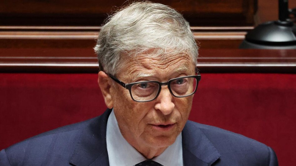 Microsoft co-founder Bill Gates says he will sell everything he owns to run his charitable foundation Microsoft co-founder Bill Gates says he will sell everything he owns to run his charitable foundation