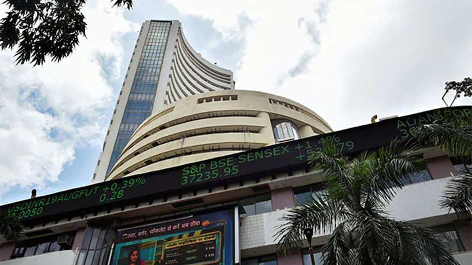 Maruti Suzuki and Tata Motors topped the gainers among Nifty50 stocks on the back of Q3 result optimism. Maruti Suzuki and Tata Motors topped the gainers among Nifty50 stocks on the back of Q3 result optimism.