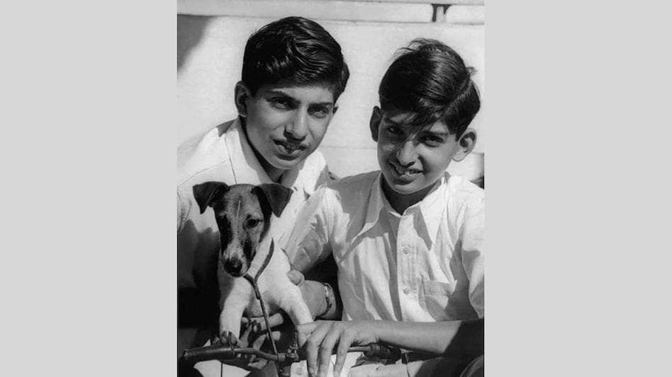 After the glimpse of Tata’s past surfaced on his Instagram, users said this was truly an incredible memory. After the glimpse of Tata’s past surfaced on his Instagram, users said this was truly an incredible memory.