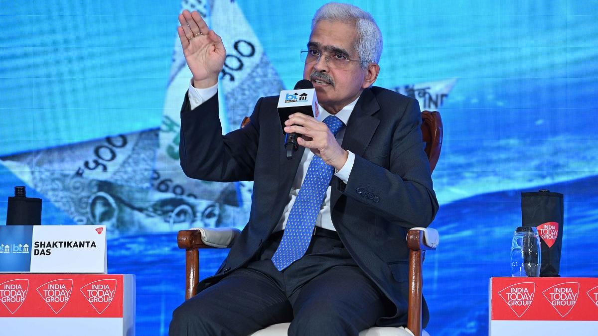 BT Banking & Economy Summit: RBI Governor also said it is too early to revisit the inflation target of 4% with 2% deviation on either side, in the current situation BT Banking & Economy Summit: RBI Governor also said it is too early to revisit the inflation target of 4% with 2% deviation on either side, in the current situation