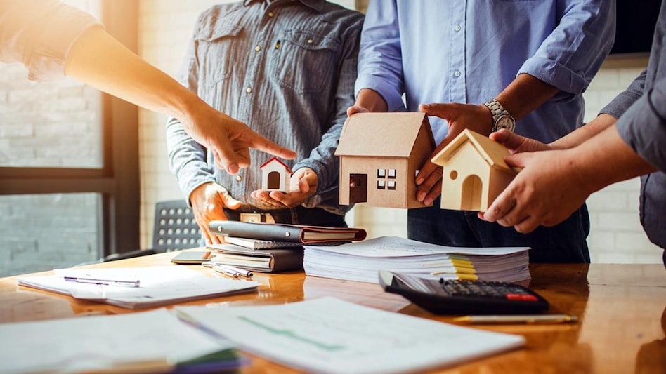 Delhi-NCR outpaced Mumbai in 2022 real estate market, says report Delhi-NCR outpaced Mumbai in 2022 real estate market, says report