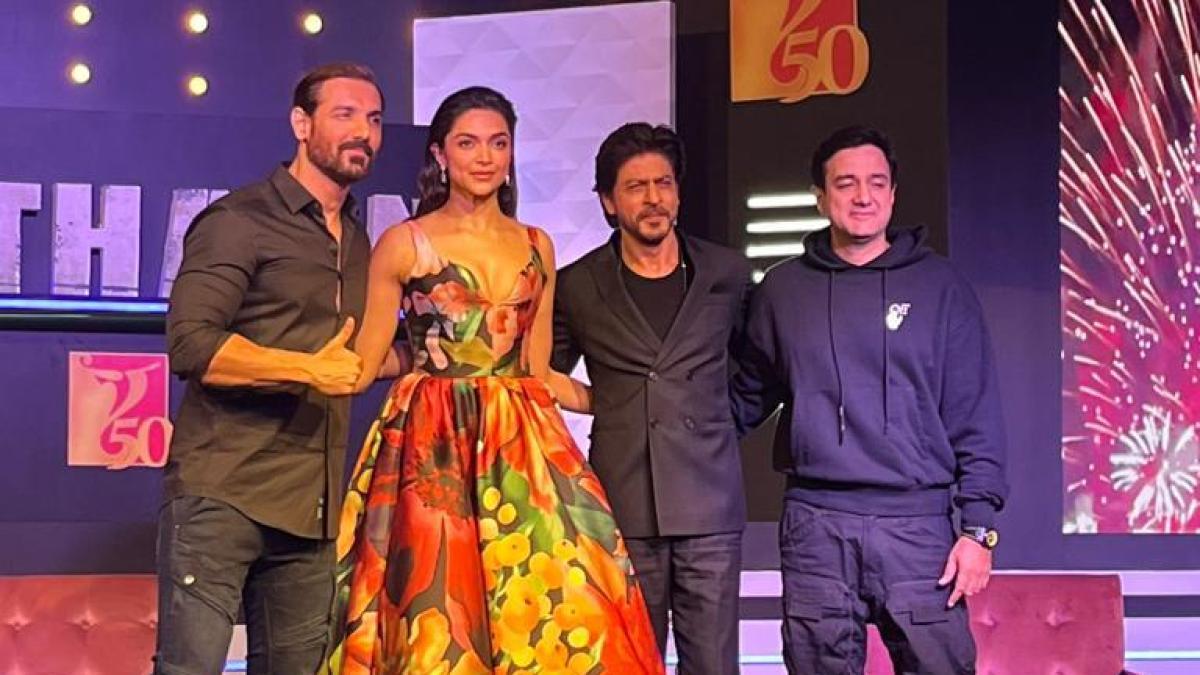 Shah Rukh Khan elated at Pathaan's success, thanks audience for 'bringing life back to cinemas'