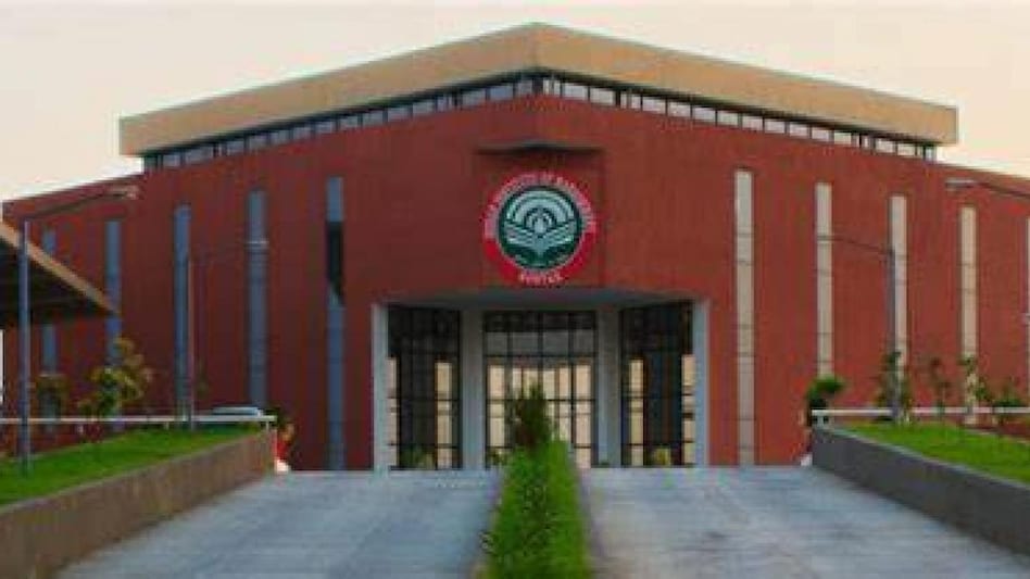 The internal placement cell report also notes that the college became one of the first IIMs to complete placements. The internal placement cell report also notes that the college became one of the first IIMs to complete placements.