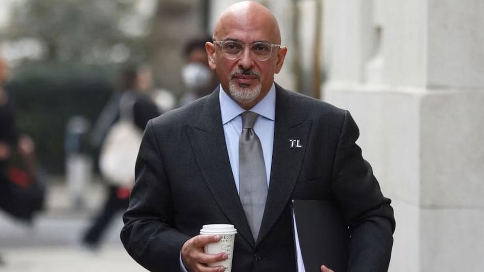 UK Prime Minister Rishi Sunak sacked the Conservative Party chair Nadhim Zahawi UK Prime Minister Rishi Sunak sacked the Conservative Party chair Nadhim Zahawi