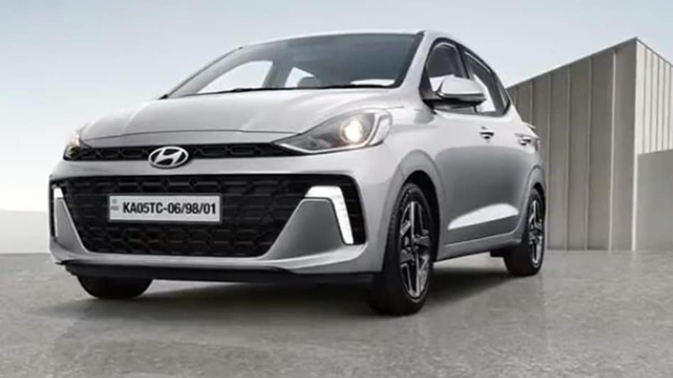 Hyundai plans to offer the Aura in six different colours. Hyundai plans to offer the Aura in six different colours.