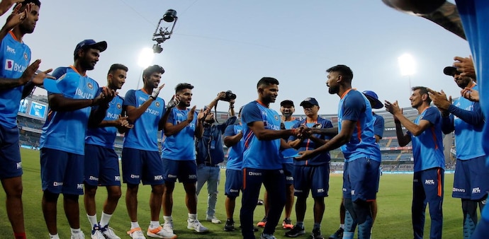 Shubman Gill and Shivam Mavi will make their T20I debut for Team India on Tuesday against Sri Lanka. Shubman Gill and Shivam Mavi will make their T20I debut for Team India on Tuesday against Sri Lanka.