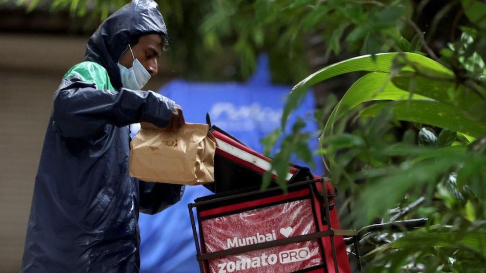 Zomato Food Delivery Personnel Zomato Food Delivery Personnel