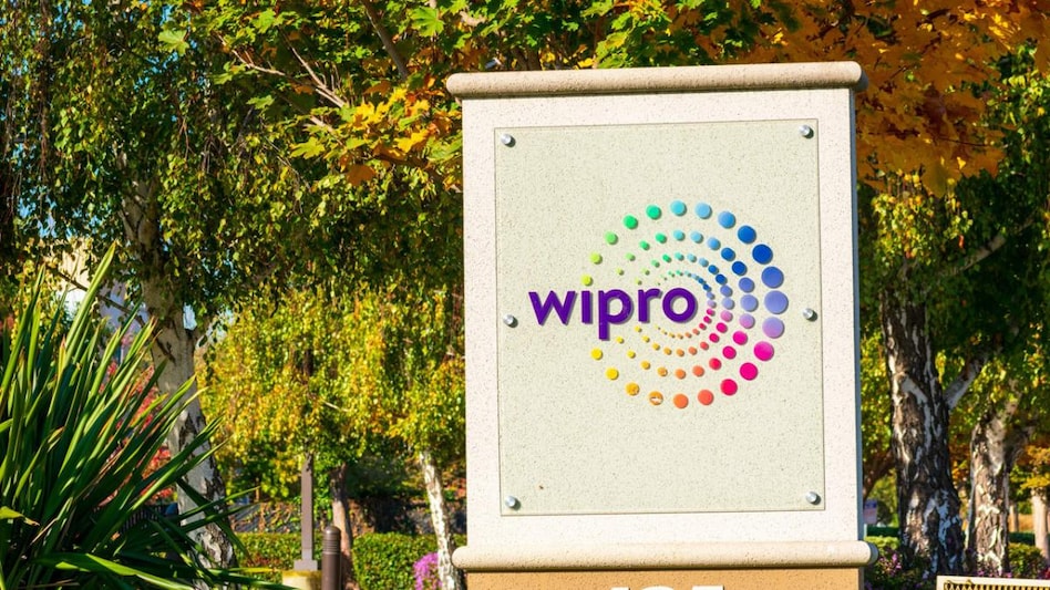 Wipro's cloud capabilities contribute more than one third to its revenue Wipro's cloud capabilities contribute more than one third to its revenue