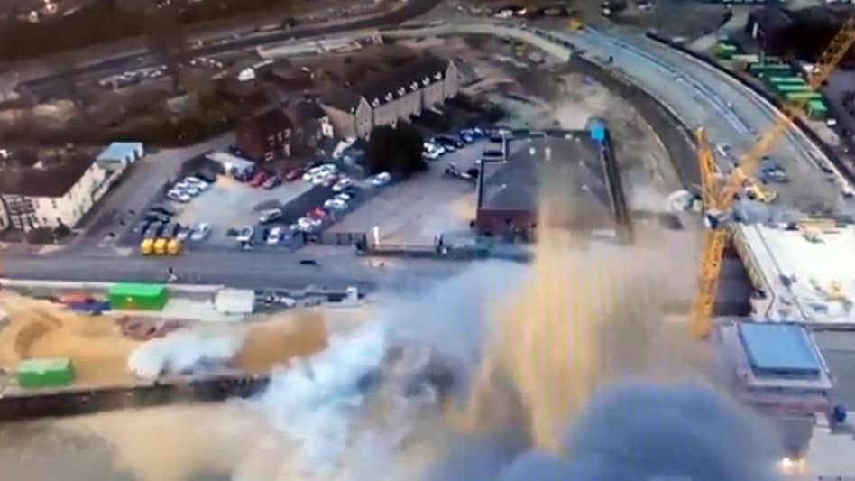 British emergency services and agencies announced a major incident after a bomb from the second world war exploded unexpectedly while experts were trying to deactivate it British emergency services and agencies announced a major incident after a bomb from the second world war exploded unexpectedly while experts were trying to deactivate it