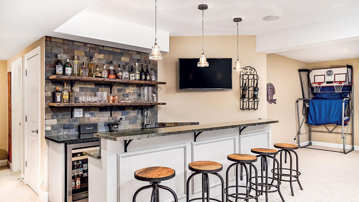 Do you want to offer guests a signature cocktail and show off your mixology skills on your next get-together? Set up a home bar and up your game Do you want to offer guests a signature cocktail and show off your mixology skills on your next get-together? Set up a home bar and up your game